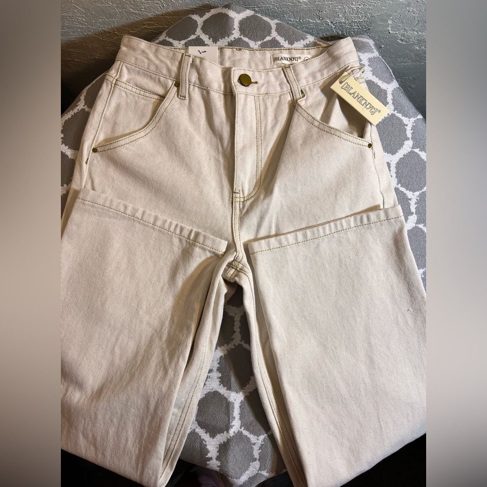 Blank NYC Cream High-Waisted Jeans gold thread NWT large back pockets cotton